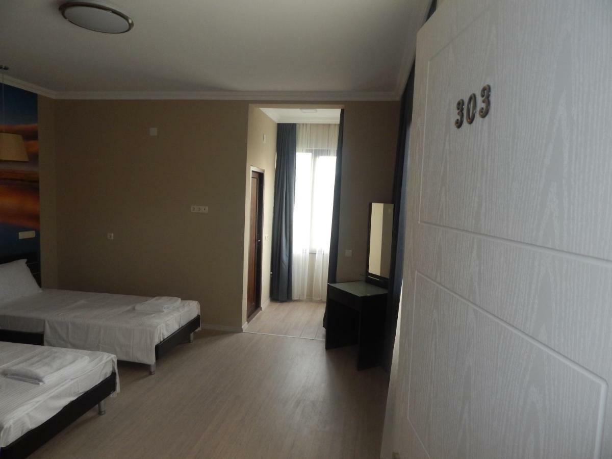 Hotel My House Batumi Exterior foto